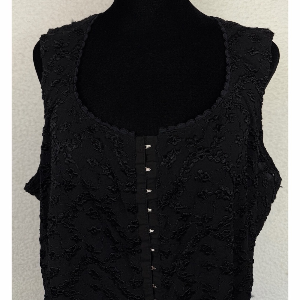 VENEZIA JEANS • Black Floral Embroidered Hook-Eye Corset-Style Tank Top, 26/28 - Picture 3 of 11